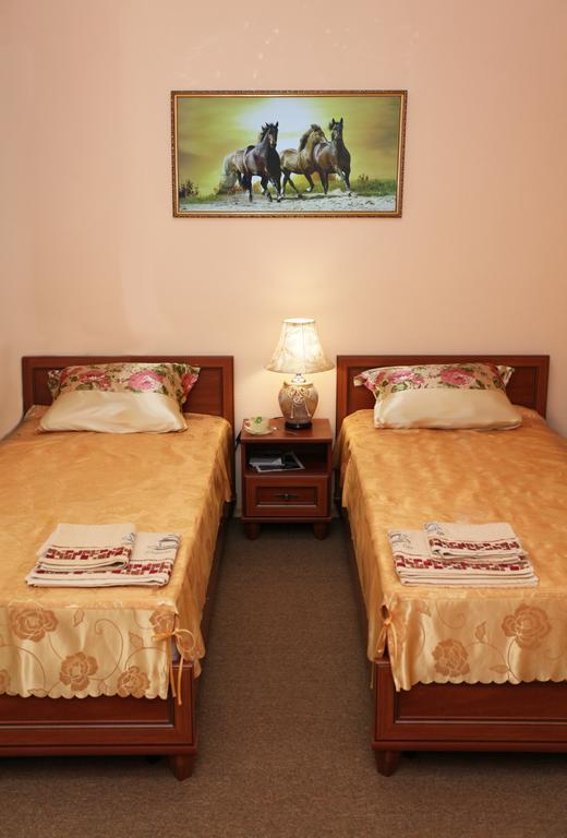 Hotel Gubernia Charkiv Camera foto